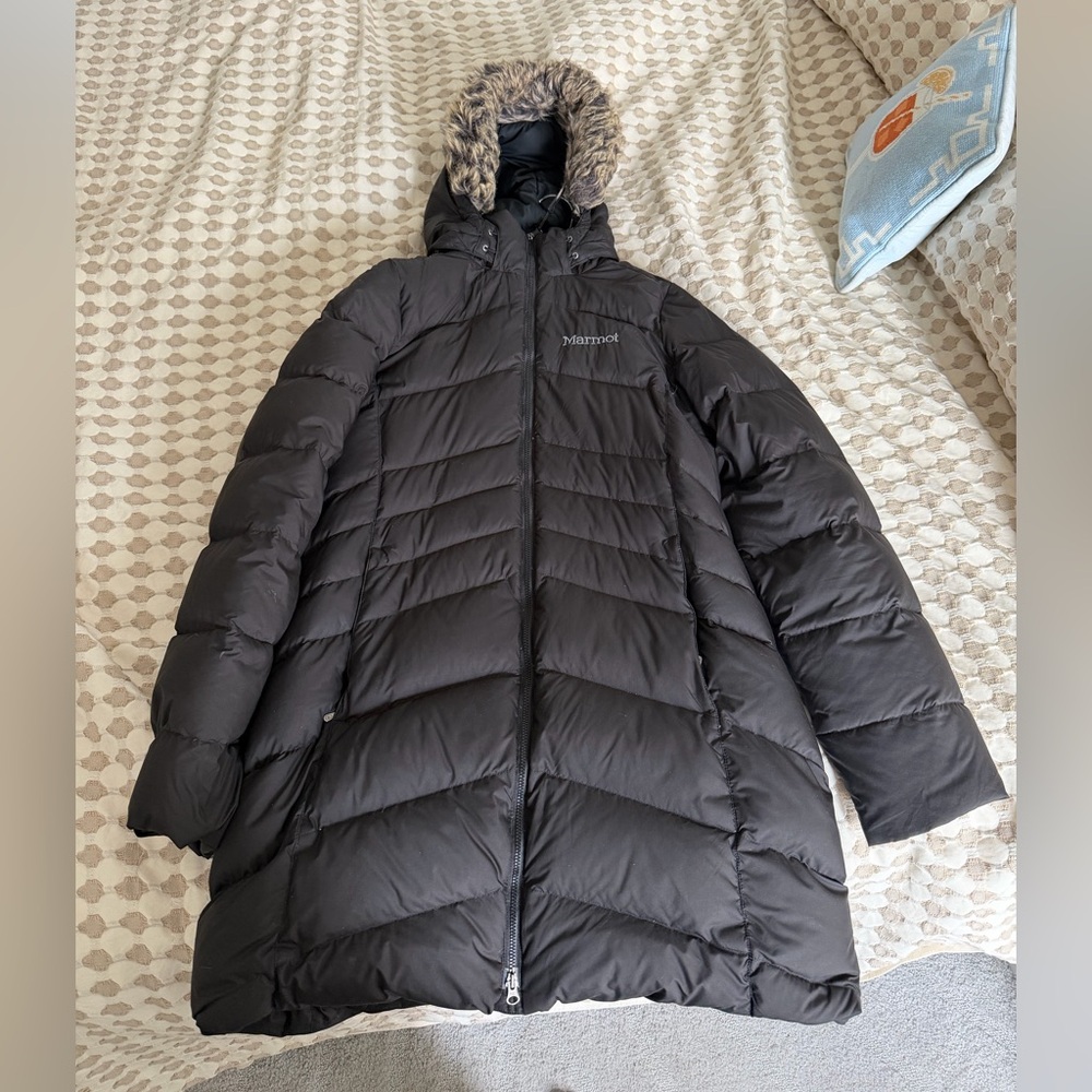 Marmot Charcoal Puffer Parka Jacket with Faux Fur Hood